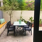 Oli's Charming House *