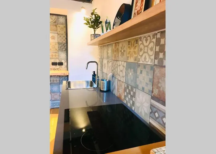 Oli's Charming House