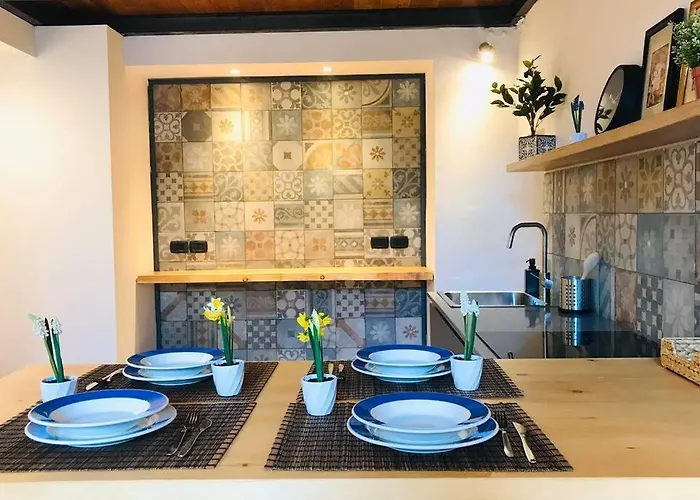 Oli's Charming House