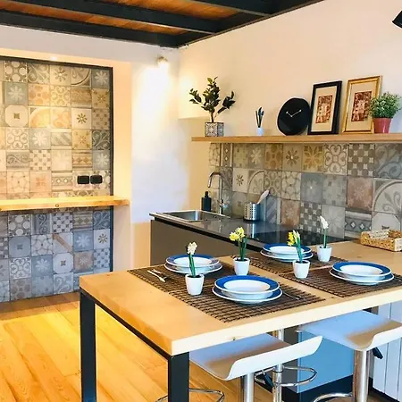 Vakantiehuis Oli's Charming House *